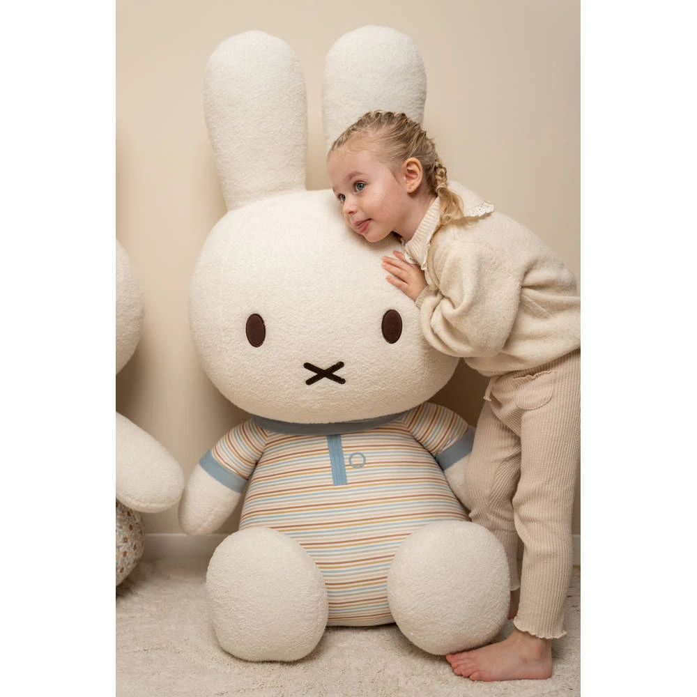 Nijntje X Little Dutch Vintage Sunny Stripes Knuffel - 100 Cm 3 Nijntje X Little Dutch Vintage Sunny Stripes Knuffel - 100 Cm - Afbeelding 3